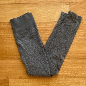 Blue and Gray Cheetah Print Like New Condition Nikibiki Brand